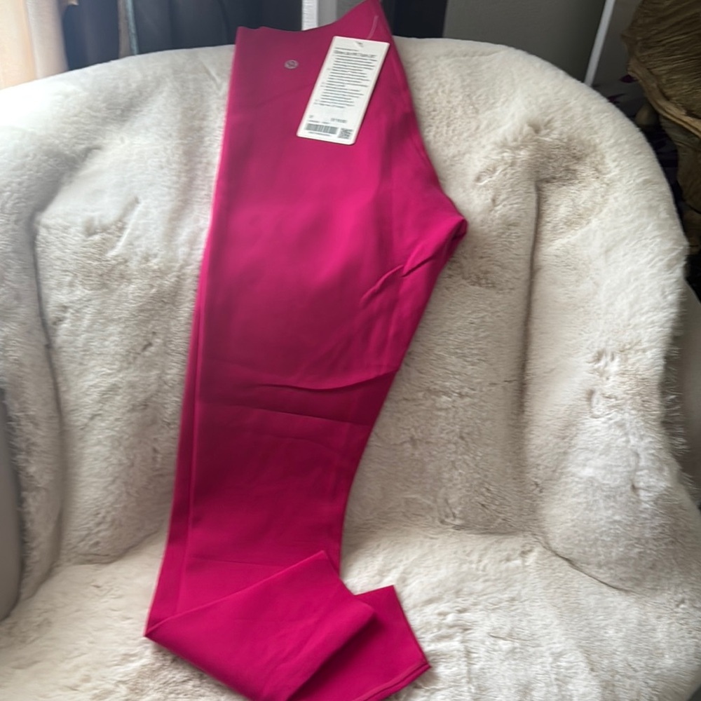 Lululemon Up HR Tight 28”